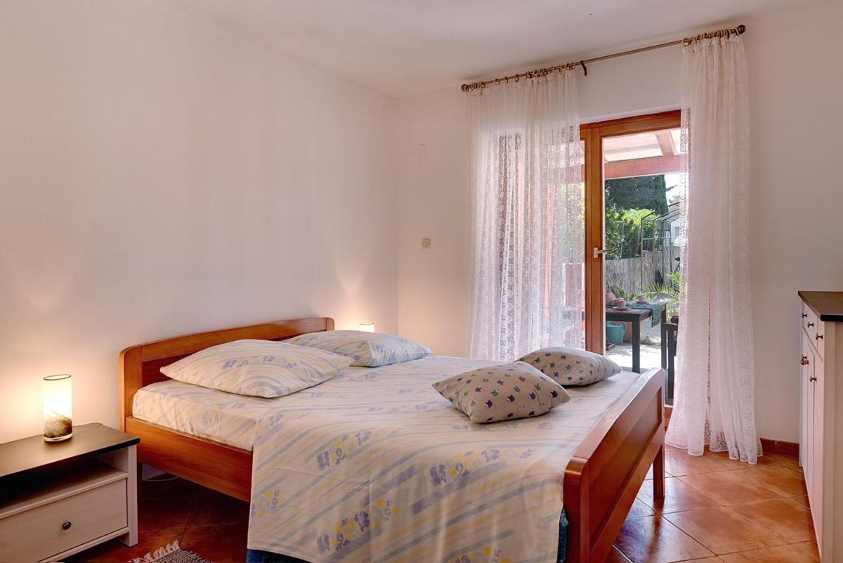 Apartment Milat Banjole Εξωτερικό φωτογραφία