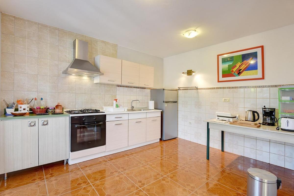 Apartment Milat Banjole Εξωτερικό φωτογραφία
